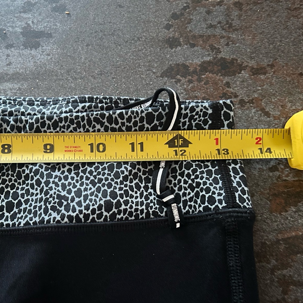 Nike Dri-FIT Capri Leggings Black Reflective Running S EUC Animal Print - Picture 9 of 10